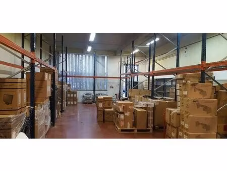 location local d'activités la verriere 522 m²