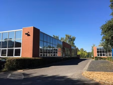 location local d'activités les ulis 3 070 m²