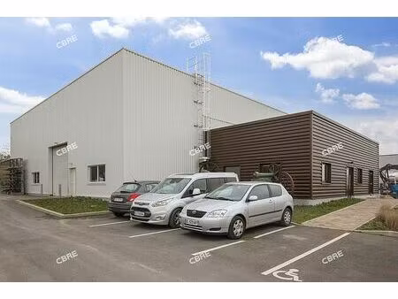 location local d'activités marcoussis 566 m²