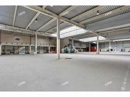 location local d'activités orly 7 867 m²