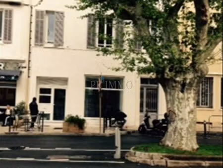 location local commercial