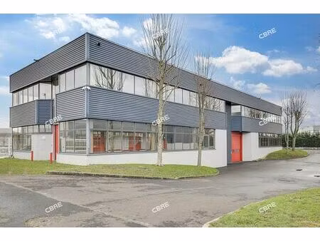 location local d'activités tigery 1 009 m²