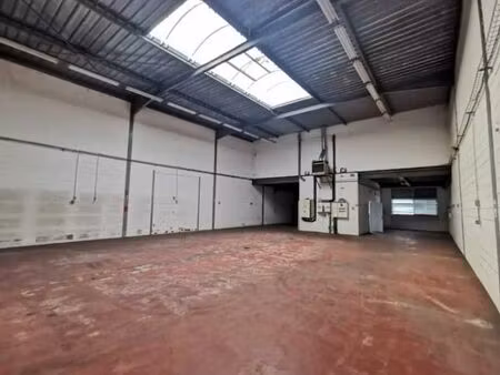 location local d'activités villejuif 427 m²