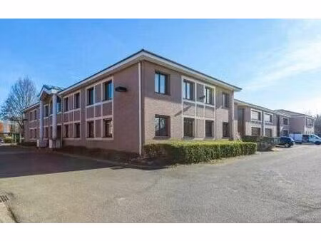 location local d'activités voisins le bretonneux 308 m²