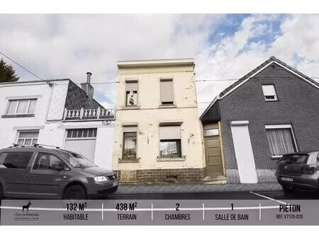 très belle maison 3 façades de 3 chambres + jardin