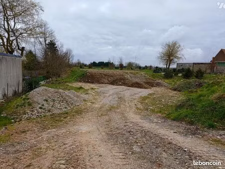 terrain 1867 m² pihem