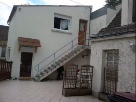 immeuble local commercial + 2 appts