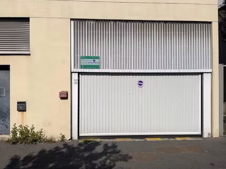 location parking 12 m² à athis-mons (91200)  42 €