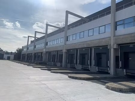 location entrepôt / local d'activités gretz armainvilliers 59 520 m²