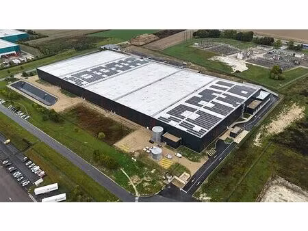 location entrepôt / local d'activités recy 32 130 m²