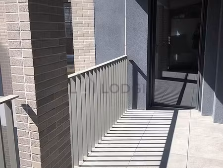 appartement 2 chambres meublé avec terrasse  ascenseur et local à vélos