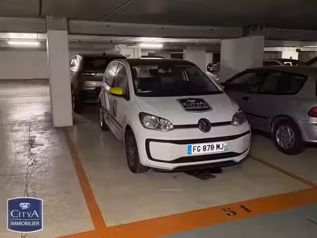 parking à louer - tours (37) - 67€