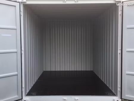 garde meuble / box de stockage / garage à lamballe