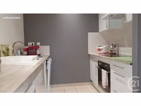 immeuble 220 m² domerat