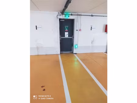 location parking 12 m² à guyancourt (78280)  48 €