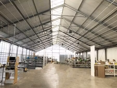 location local d'activités orgeval 500 m²