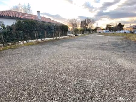 terrain 1367 m² momères