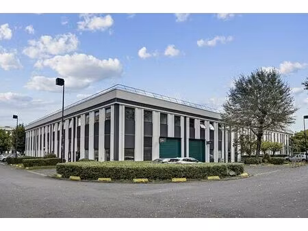 location local d'activités verrieres le buisson 1 969 m²