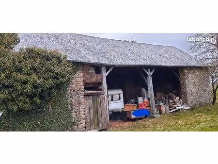 grange en pierre à restaurer + terrain 2200 m2 avec ruisseau
