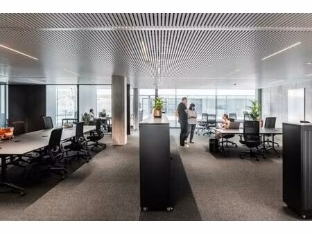 co-working dans un tout nouvel emplacement de premier ordre