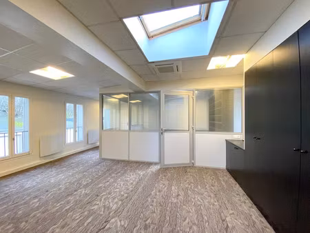 location locaux professionnels 0 pièces 56 m² à marnes-la-coquette (92430)  1 200 €