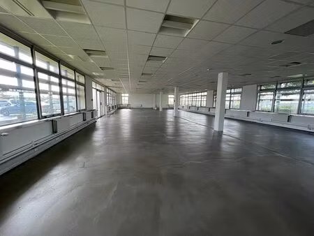 location local d'activités paray vieille poste 2 567 m²