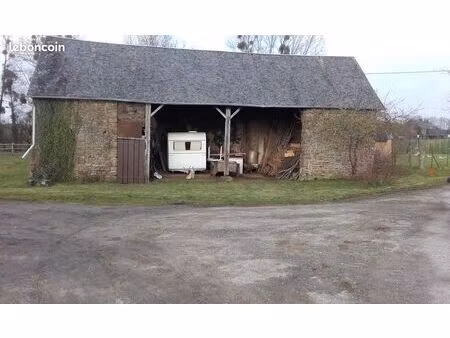grange en pierre à restaurer + terrain 2200 m2 avec ruisseau