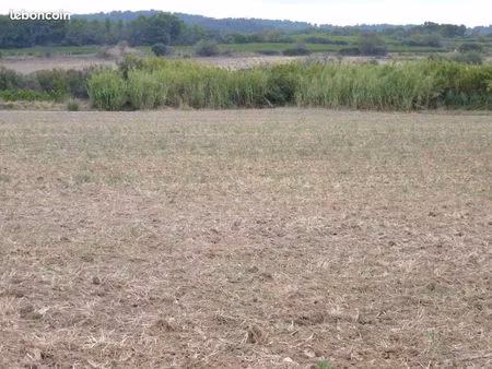 terre agricole ou de loisirs à roubia proche aude et canal du midi