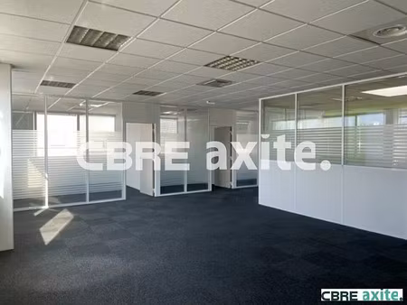 location bureau grenoble 767 m²