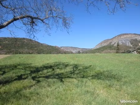 terrain 828 m² avançon