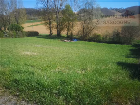 proche auch~terrain à bâtir de 2393m2~exposition sud-est.~ea