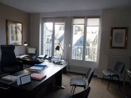 location bureaux et commerces à guingamp (22200) : à louer / guingamp