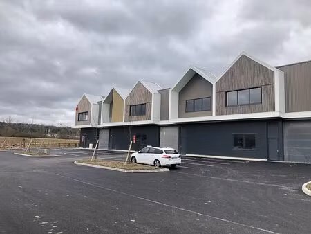 vente/location local d'activités flins sur seine 9 293 m²