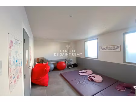 vente locaux professionnels 0 pièces 69 m² à saint-rémy-de-provence (13210)  498 000 €