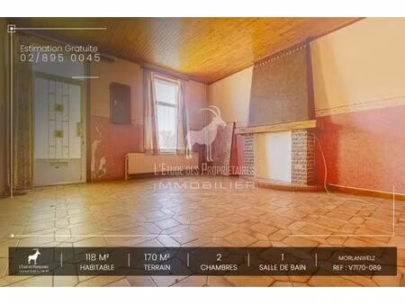 belle maison à rénover de 2 chambres avec jardin