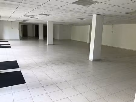vente bureau cluses 351 m²