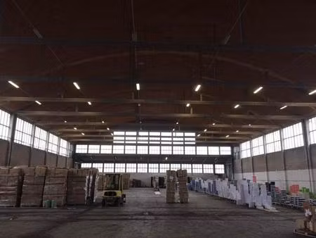 entrepot - logistique 2700m2