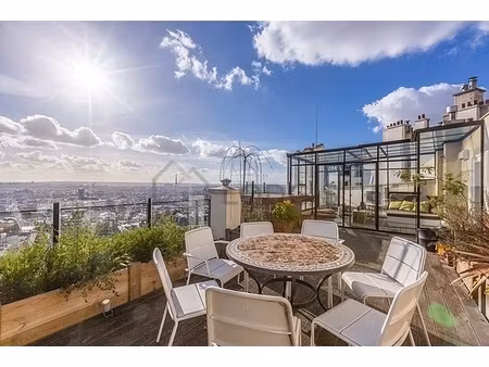 appartement 3 chambres meublé avec terrasse et jacuzzi
