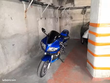 place de parking moto centre ville