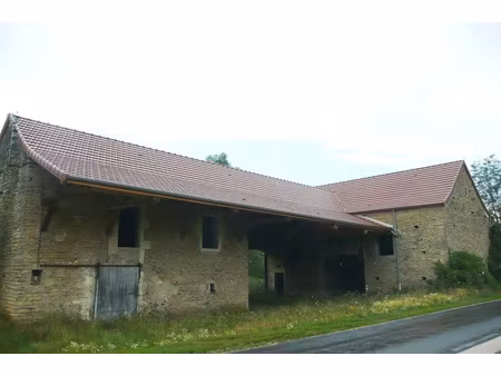 ancienne dependances de ferme - entre semur en auxois et mon