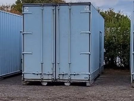 garde meubles / box container à louer