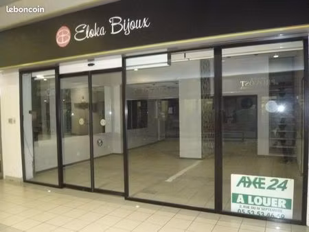 local commercial 65 m²