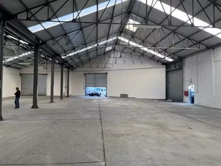 location local d'activités epinay sur seine 550 m²