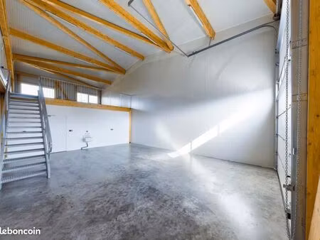 local d'activité 145 m²