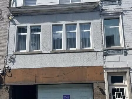 immeuble-rez+etage+cave+jardin-axe frequente..... ........