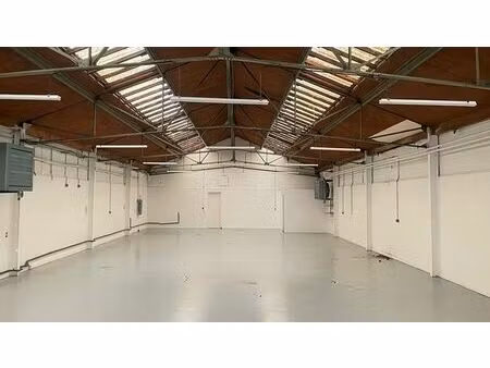 location local d'activités villeneuve st georges 1 656 m²