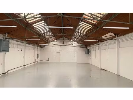 location local d'activités villeneuve st georges 3 861 m²