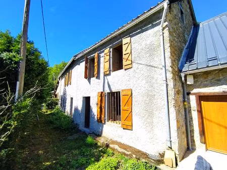 bel ensemble de deux maisons