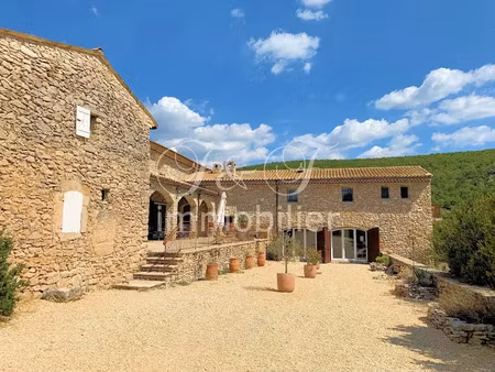 vente propriété 550 m² à simiane-la-rotonde (04150)  1 490 000 €
