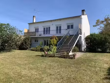 vente maison yves 17340 - - surface privée